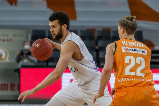 缪总听说一 缪总听说一