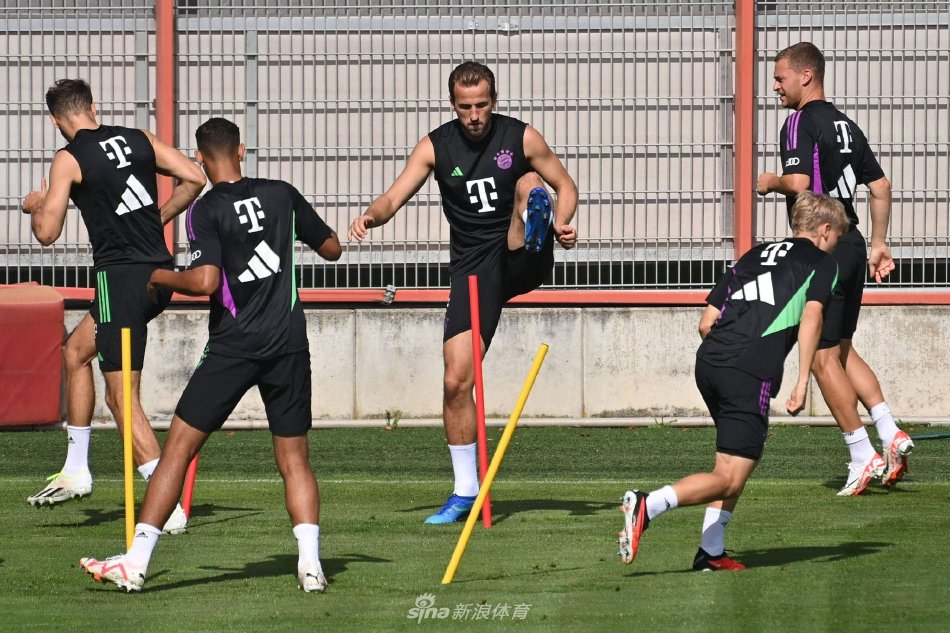 交易至曼联 交易至曼联