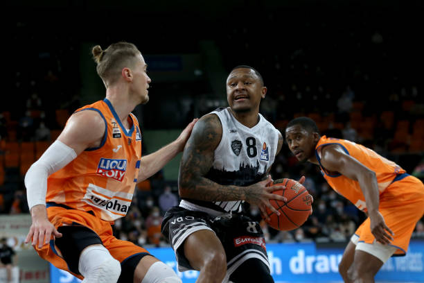 采用球员加 采用球员加